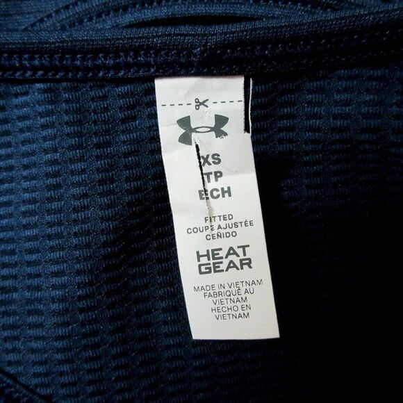 Under Arnour Heat Gear Fitted Athletic Tank Top Reflective Logo Open Back XS NEW - Picture 6 of 8
